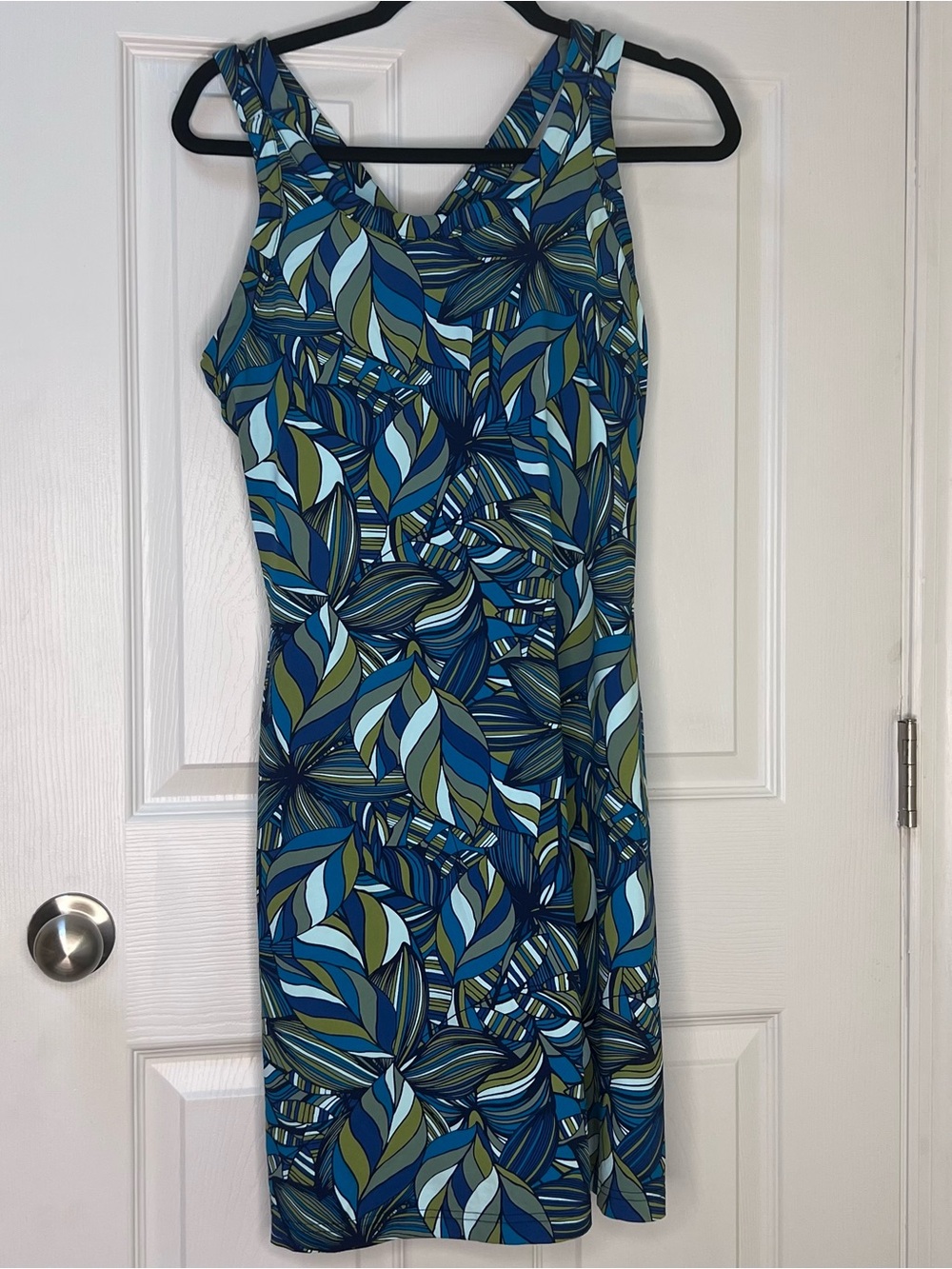 Title Nine Women's Athletic Dress Paisley Ruched Bra Cups Zip Pockets Size M